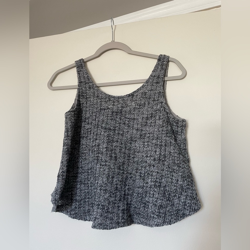 Sweater knit style crop top tank top medium